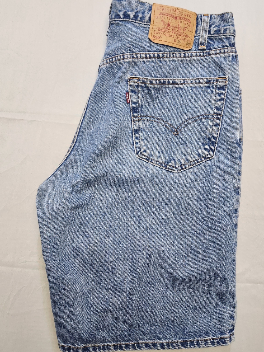 VTG 1999 Levi’s 550 Relaxed Fit Denim Shorts 36 Made in Mexico 90s Jorts Jeans